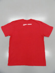 カープTシャツ背